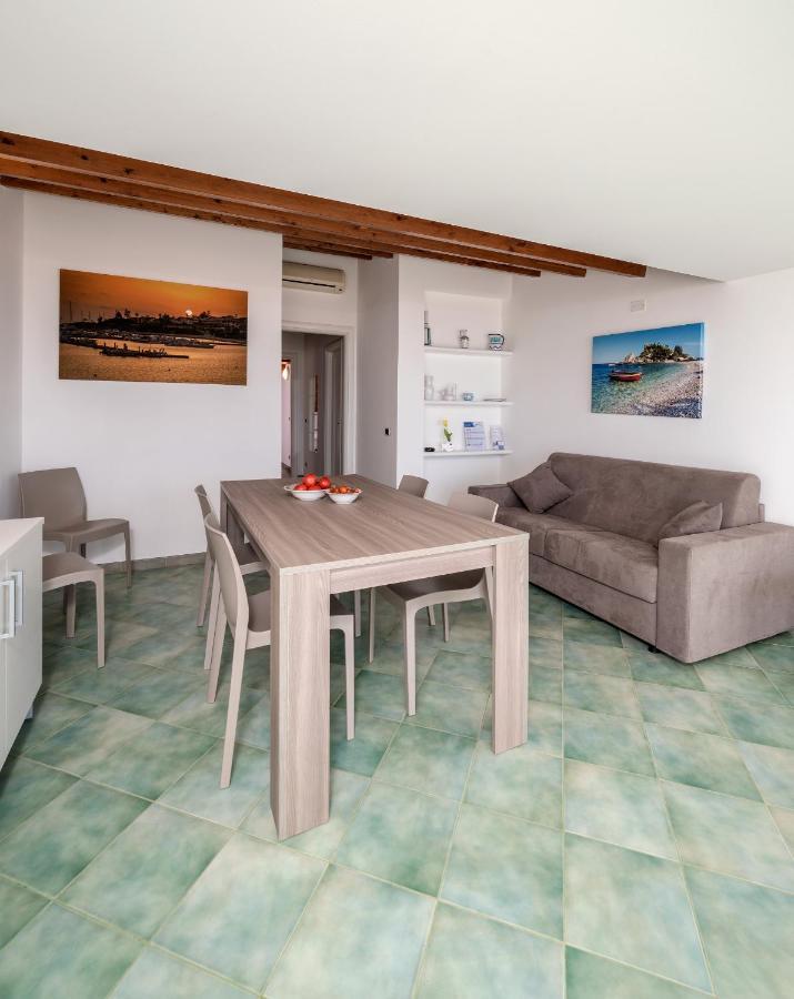 Archimede, appartamento con vista in centro a Marina di Ragusa Esterno foto