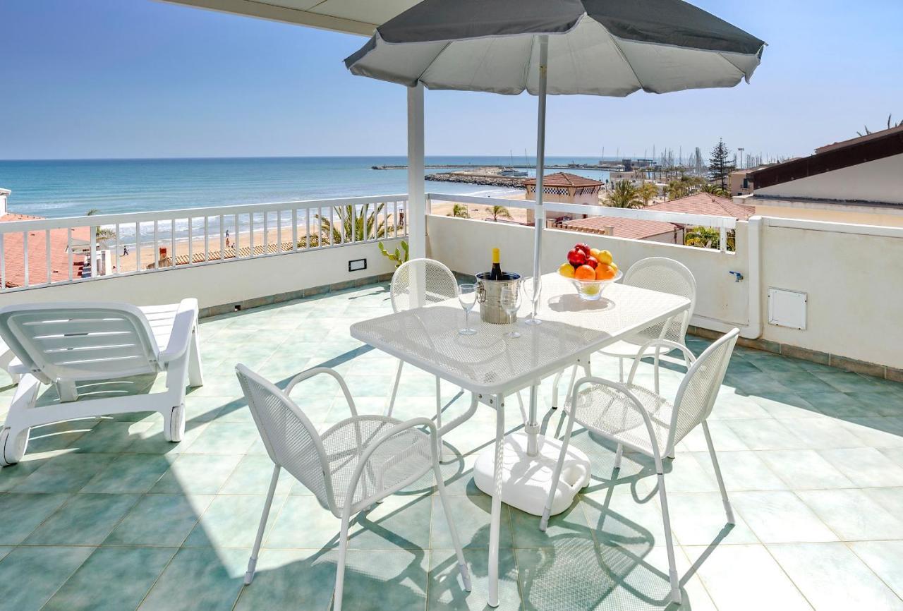 Archimede, appartamento con vista in centro a Marina di Ragusa Esterno foto
