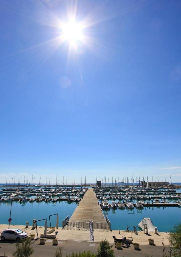 Archimede, appartamento con vista in centro a Marina di Ragusa Esterno foto