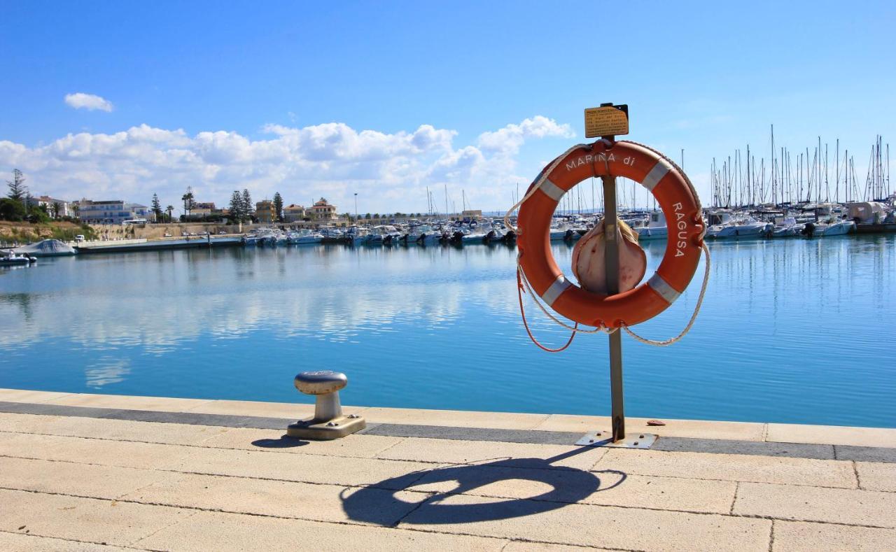 Archimede, appartamento con vista in centro a Marina di Ragusa Esterno foto